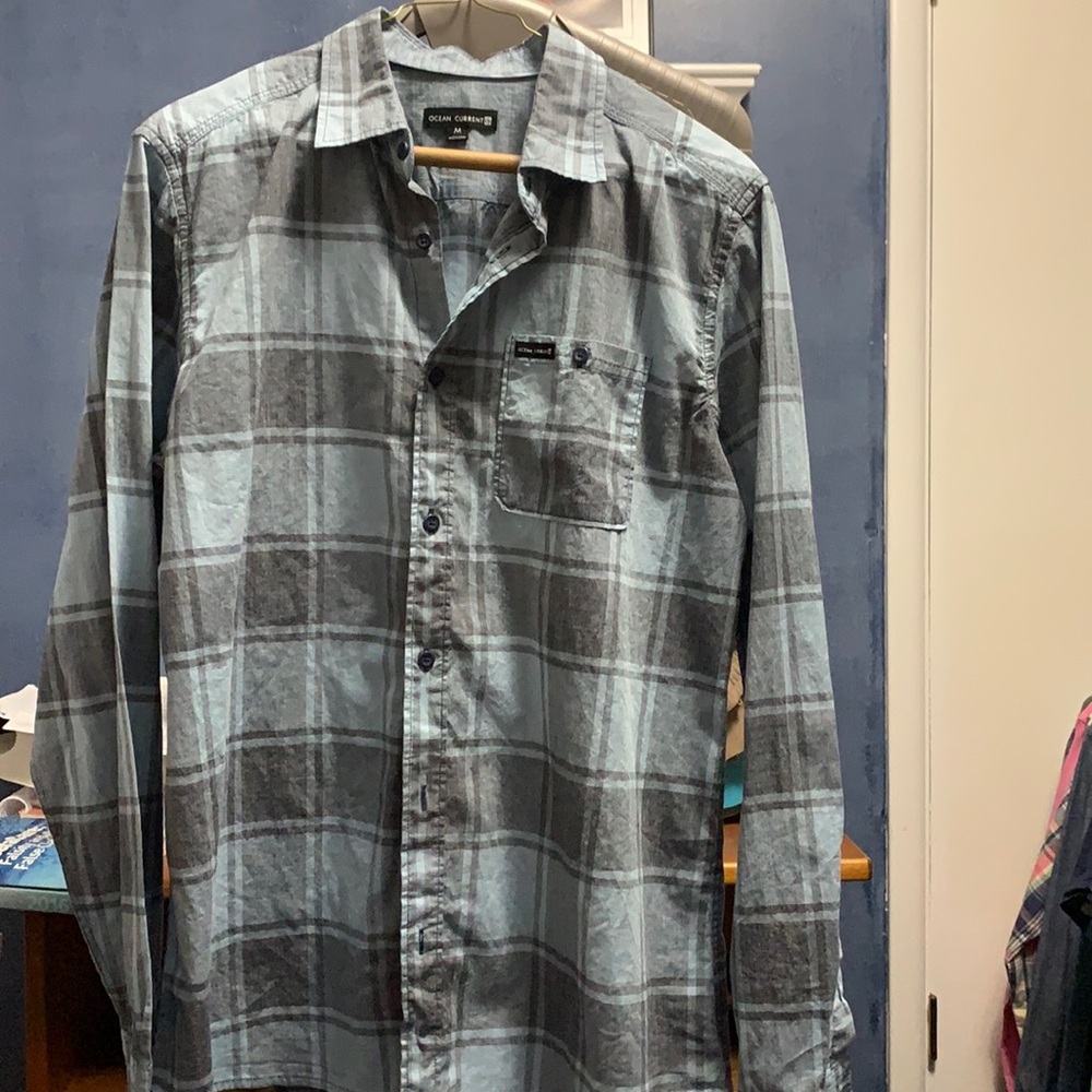 Ocean Current button down